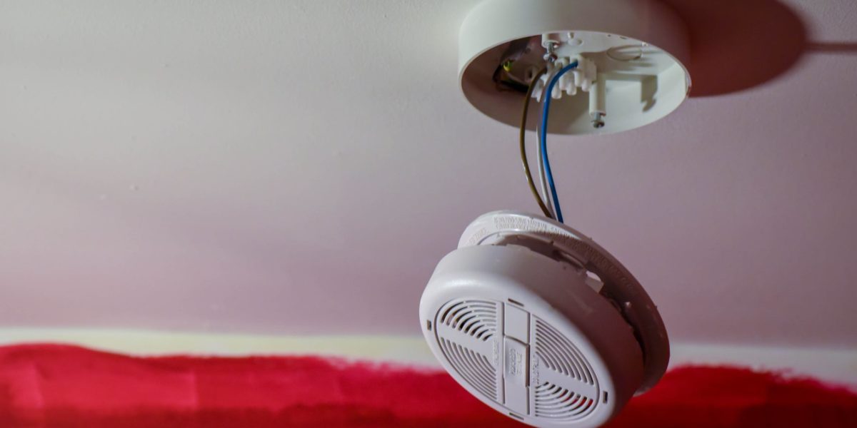 Smoke Detector Safety Tips and Warnings